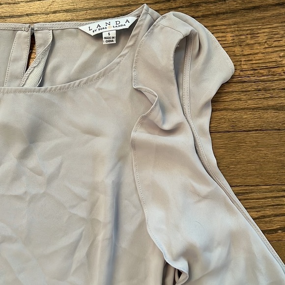 Women’s LANDA grey cold shoulder blouse size S - Picture 3 of 5